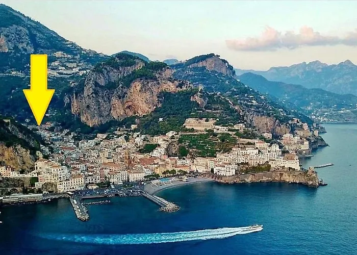 Penthouse In The Historical Center With Sea View 5 Minutes Away From Main Square Apartman Amalfi