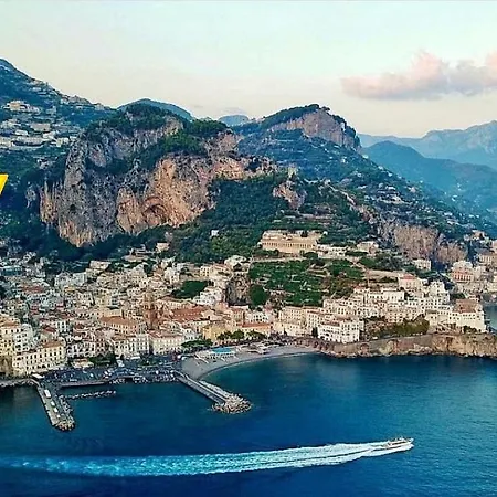 With Sea View, Elevator Only 2 Stairs In The Historical Center At 350mt From The Cathedral Apartamento Amalfi
