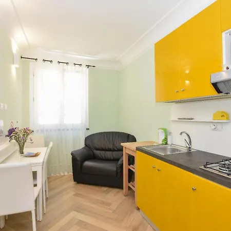 Apartamento With Sea View, Elevator Only 2 Stairs In The Historical Center At 350mt From The Cathedral Amalfi