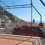 Penthouse In The Historical Center With Sea View 5 Minutes Away From Main Square Apartment
