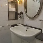 Penthouse In The Historical Center With Sea View 5 Minutes Away From Main Square *
